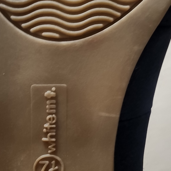 Blue with very low hill - Picture 7 of 7